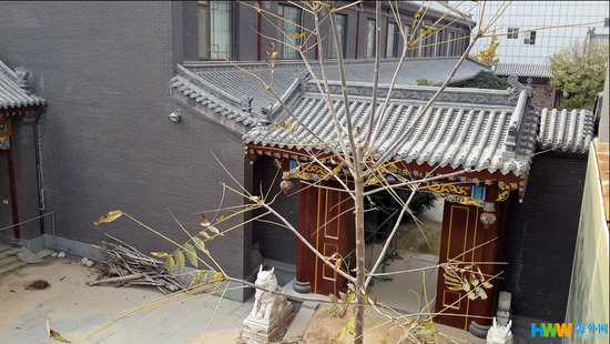 河南濮阳谷俊山“将军府”大门紧闭 低调示人 河南濮阳谷俊山“将军府”大门紧闭 低调示人