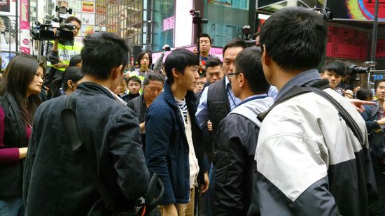 香港两个半小时完成铜锣湾清场 香港两个半小时完成铜锣湾清场