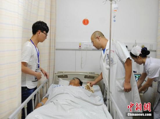吉林“7·1”交通事故首批6名韩国伤者回国