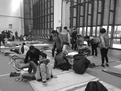 深圳滑坡事故安置现场。京华时报记者谭青摄