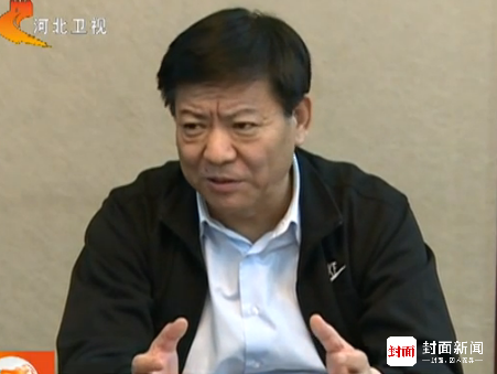 雄安新区临时党委书记袁桐利在新区主持召开座谈会。