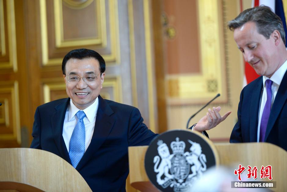 李克强与卡梅伦举行中英总理年度会晤