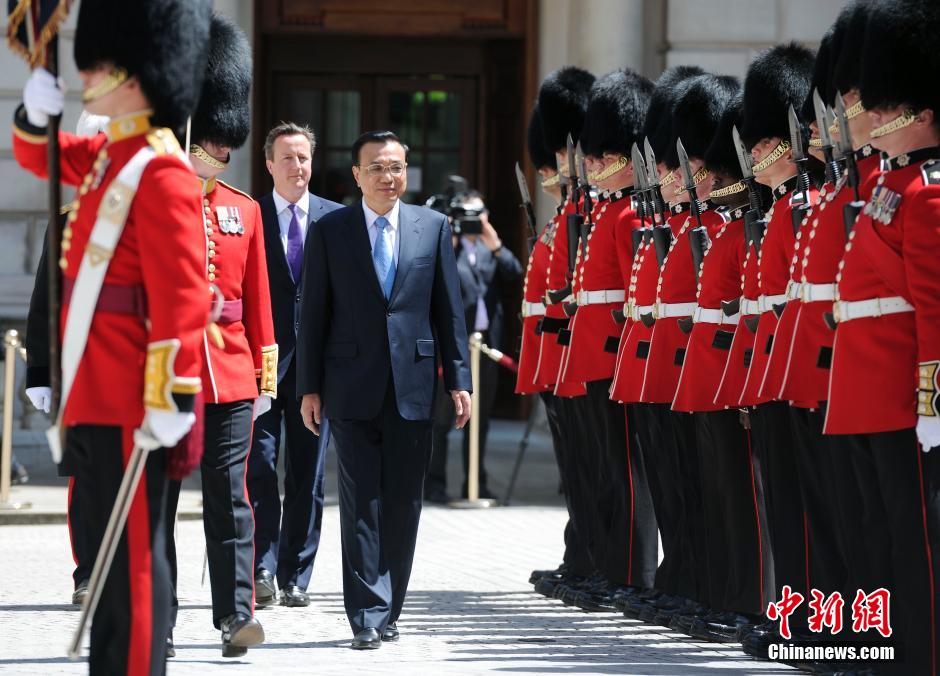 李克强与卡梅伦举行中英总理年度会晤