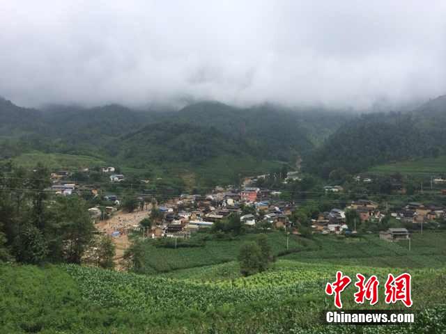 7月28日,云南省保山市隆阳区瓦房乡喜坪村上坪小组发生山洪灾害,造成3户人家9人被冲走。