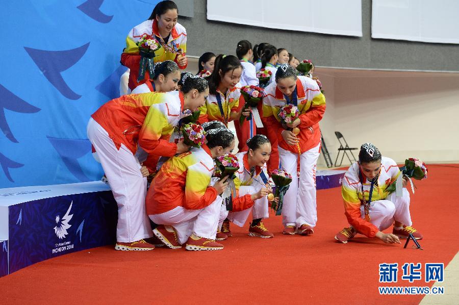 中国花游队夺魁 中国花游队夺魁