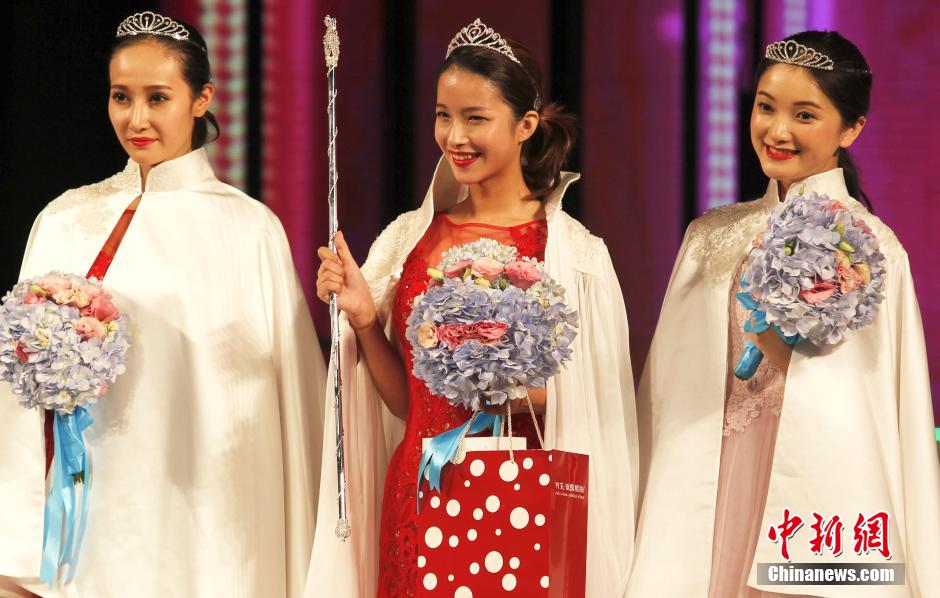 “美少女”中国模特大赛 少女舞台性感比美