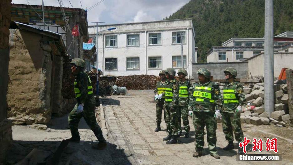 尼泊尔再发7.5级强震 西藏吉隆震感明显