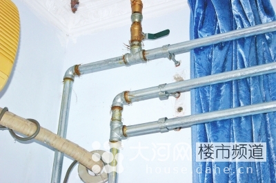 郑州一小区热力管网铺设受阻 能否供暖不确定