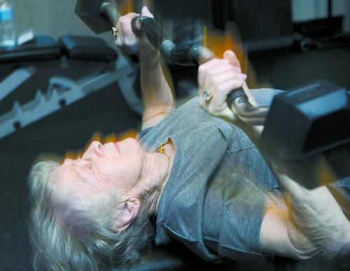 加拿大95岁老人成运动健将 拥30多项世界纪录
