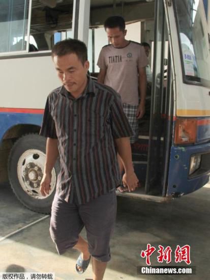 菲方公布11名被扣中国渔民照片 将提指控(组图)