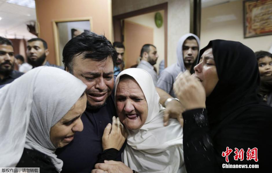 加沙一家医院遭以军炮火袭击 现场浓烟滚滚