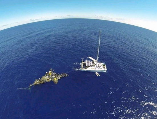 美国无人机发现海啸垃圾形成永久性 塑料岛屿 (组图)