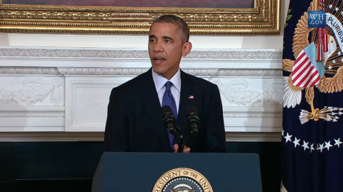 奥巴马在白宫发表讲话。