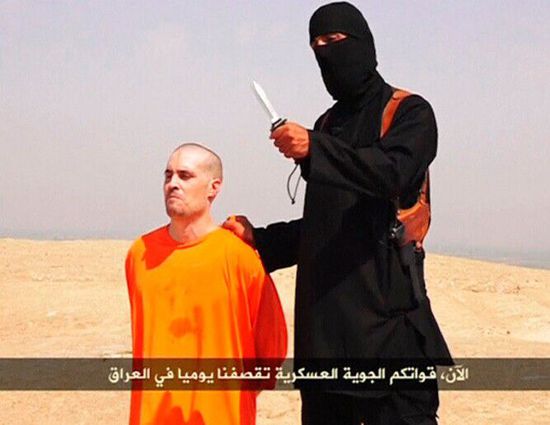 伊拉克极端组织ISIS公布题为 “ISIS给美国的信”视频，视频中2012年在叙利亚失踪的美国记者福