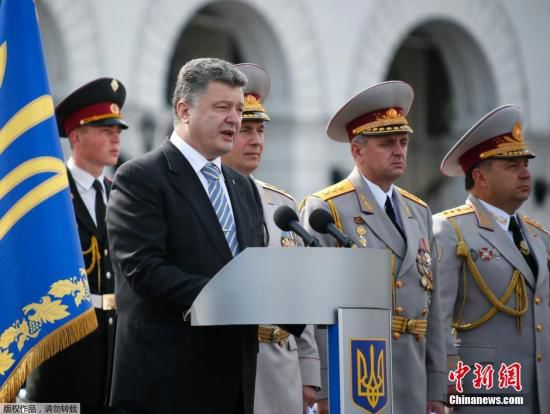 乌克兰将清理百万名前政府官员 总统不受法律影响