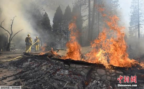 美增派两千消防员灭加州山火 干旱天气影响救援