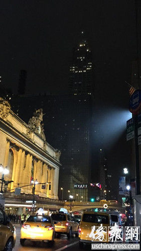 纽约地标建筑物熄灯5分钟悼念殉职华裔警员（图）