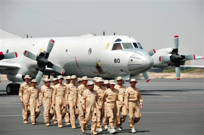吉布提机场，日本海上自卫队的两架P-3C飞机抵达，在亚丁湾执行反海盗任务。