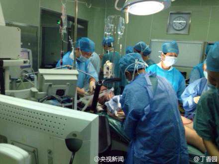 上海成功抢救一羊水栓塞产妇 输血53袋（组图）