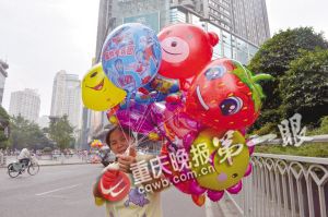 街头售卖的氢气球隐藏着重大安全隐患
