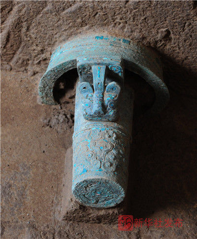 陕西考古发现西周“第一豪车” 镶嵌绿松石(图)