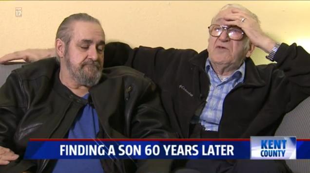 美国81岁老汉与儿子重逢。