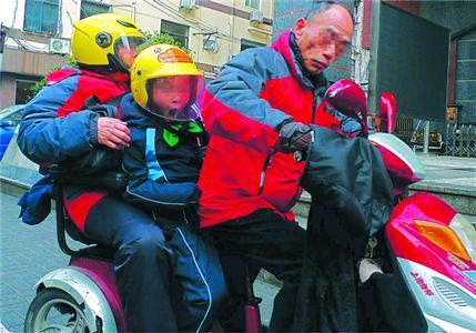 上海一小学“创意开学” “作业免做券”受欢迎