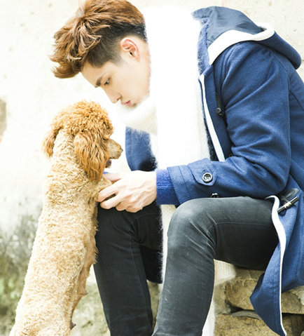 吴亦凡加盟耀莱影视