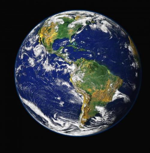 图为从太空中拍摄的西半球