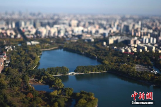 北京多举措保障APEC会议期间空气质量 蓝天绽放