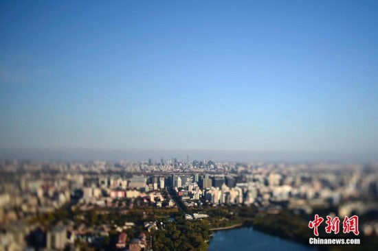 北京多举措保障APEC会议期间空气质量 蓝天绽放