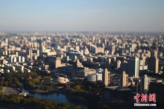 北京多举措保障APEC会议期间空气质量 蓝天绽放