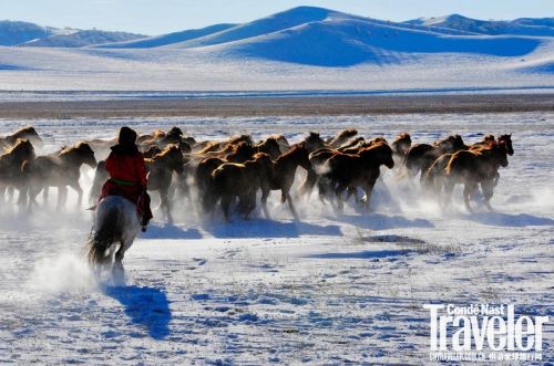 徒步林海雪原 寻找中国最美的赏雪胜地