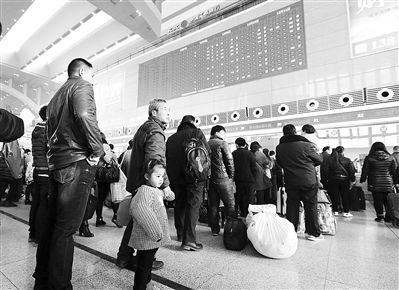 今年铁路运力持续增加 预售期延长抢票时间更充裕