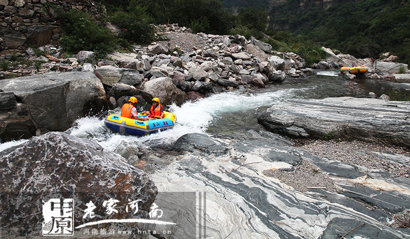 这个夏天,到关山、八里沟漂流戏水爽“到家”了