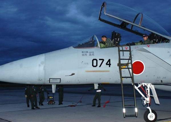日本的F-15战斗机。