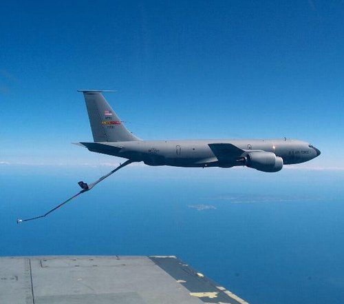 　资料图：美军KC-135加油机。