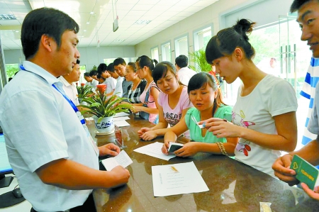 郑州市青少年服务大厅开始试运行