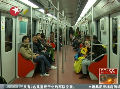 上海：地铁内是否禁止饮食引发热议