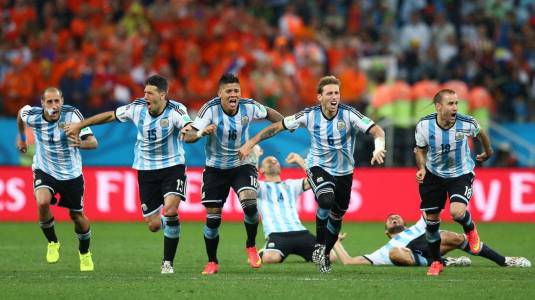 世界杯战报:阿根廷点球4-2淘汰荷兰进决赛