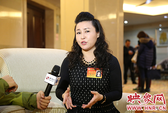 河南省政协委员、开封三毛集团总裁朱红