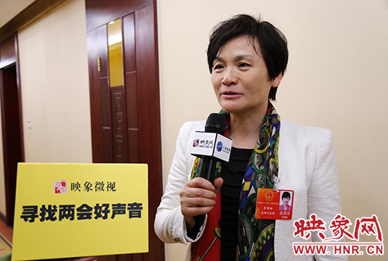 河南省人大代表、美国金桥教育集团河南分公司总经理王劲松