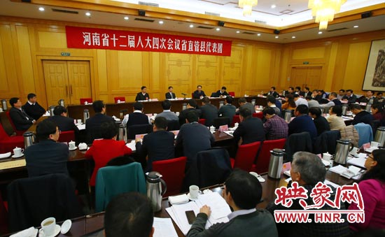 河南省十二届人大四次会议省直管县代表团会议现场
