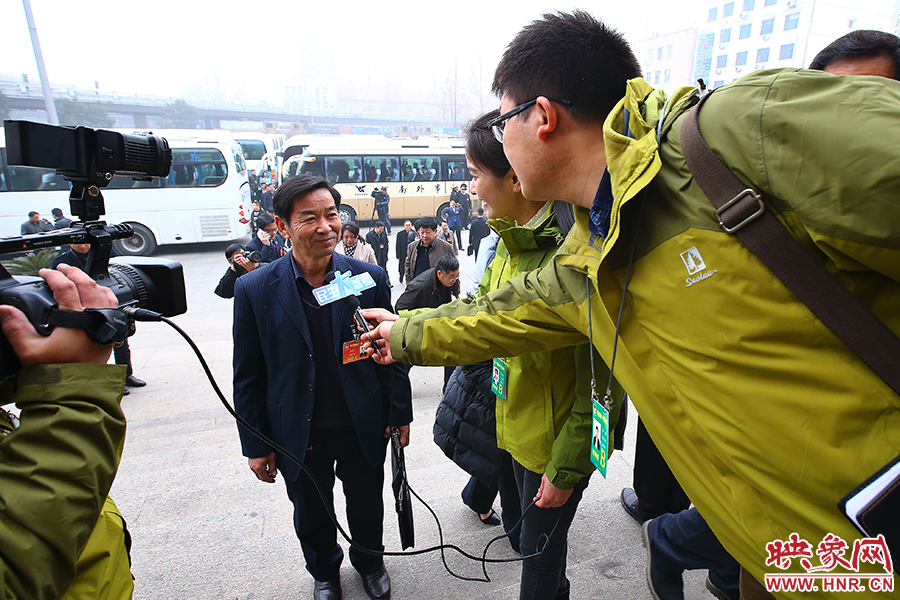大象融媒映象网记者巫晓采访政协委员