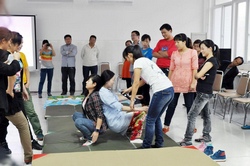河南电台开展学校帮扶活动