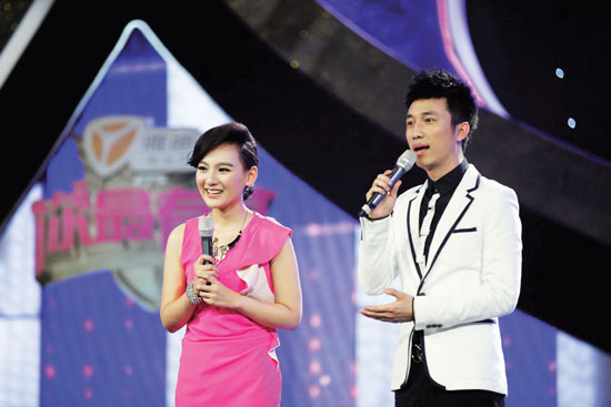 《你最有才》主持人苏泽颖（左）、刘雯