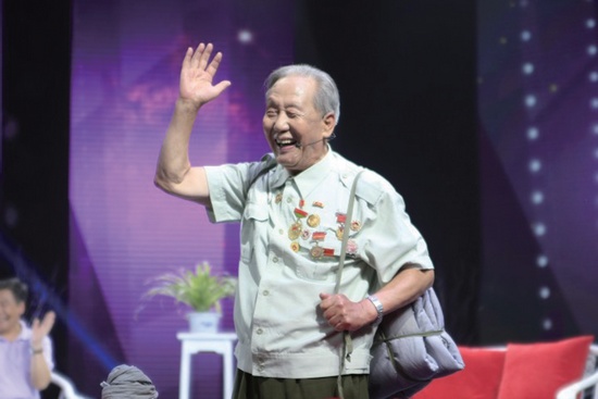 83岁，张立修打行军包依然很迅速