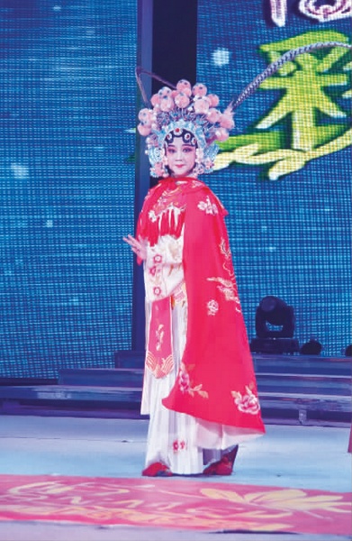 河南电视台新农村频道少儿戏曲春晚，杜丽鹏表演的《西游记》中的借扇故事