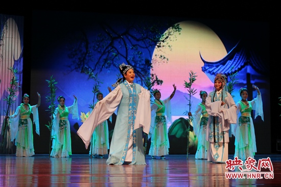 张艳红演绎王派豫剧《必正与妙常·天上人间共团圆》