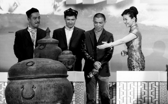 河南电视台金牌栏目《华豫之门》走进哈密农十三师 河南电视台金牌栏目《华豫之门》走进哈密农十三师